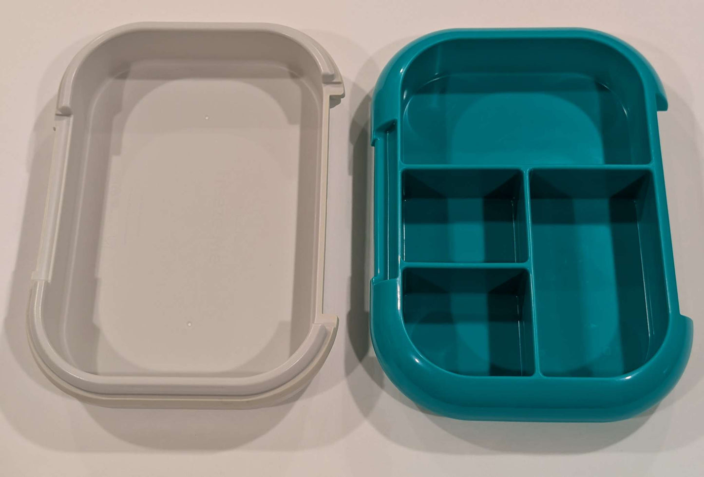 Bentgo Lunch Box (1), MSRP: $36, Green & Navy