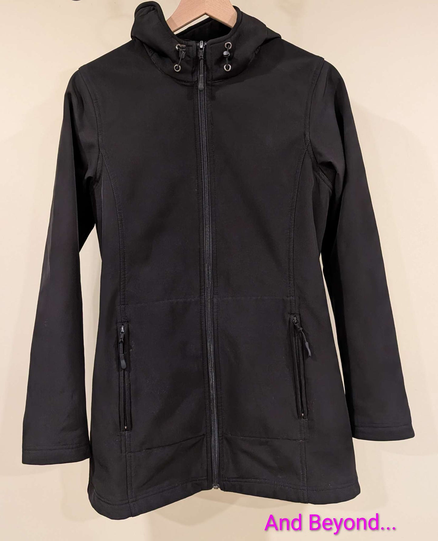 The "M" Coat Shell for Maternity, Babywearing & Beyond, MSRP: $228, Maternity M (8-10)