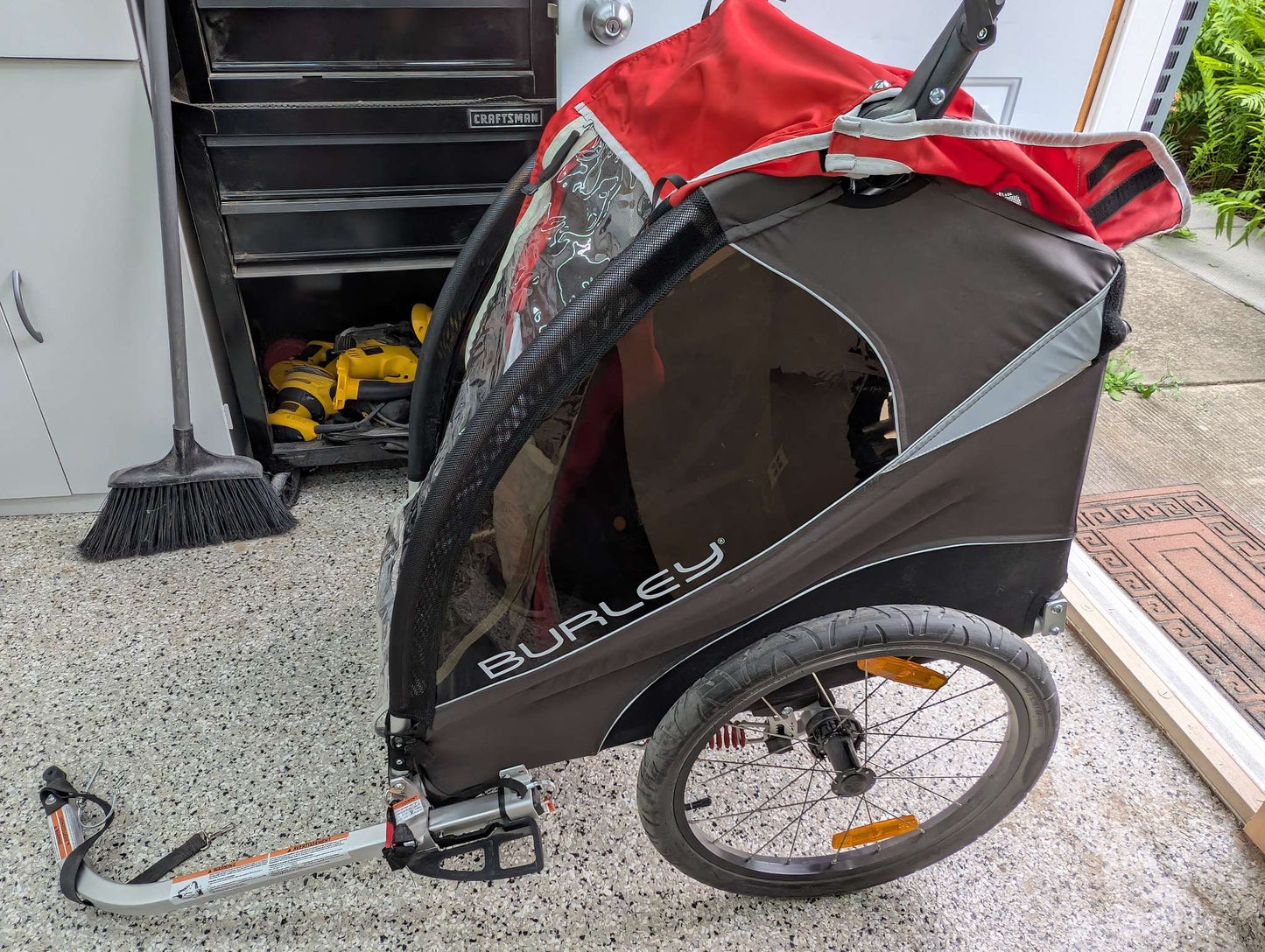 Burley Design Solo, Single Bike Chariot, MSRP: $690