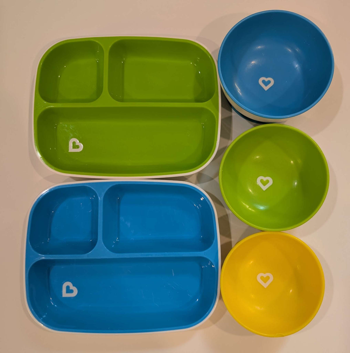 3 Suction Cup Bowls, 2 Divided Plates, Munchkin Brand