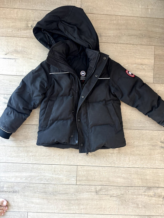Canada Goose Puffer Jacker, Kids 5/5T (extra small)
