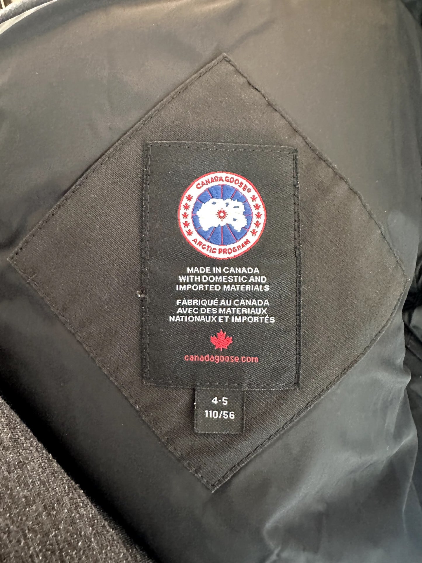 Canada Goose Puffer Jacker, Kids 5/5T (extra small)