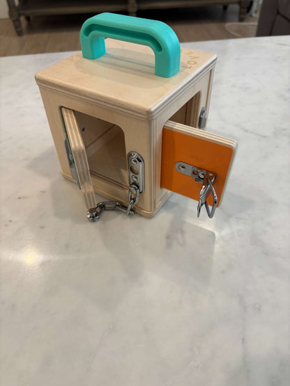 Lovevery Lock Bock