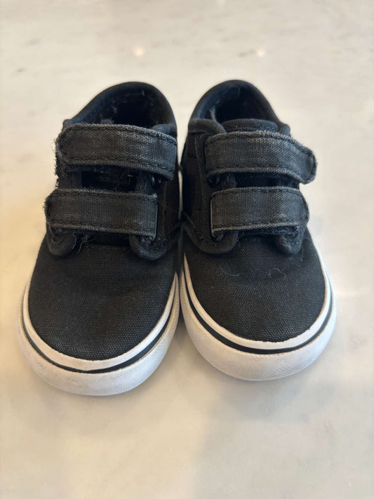 Excellent Condition Converse, Shoes 5 (Walkers:12-24 mth)