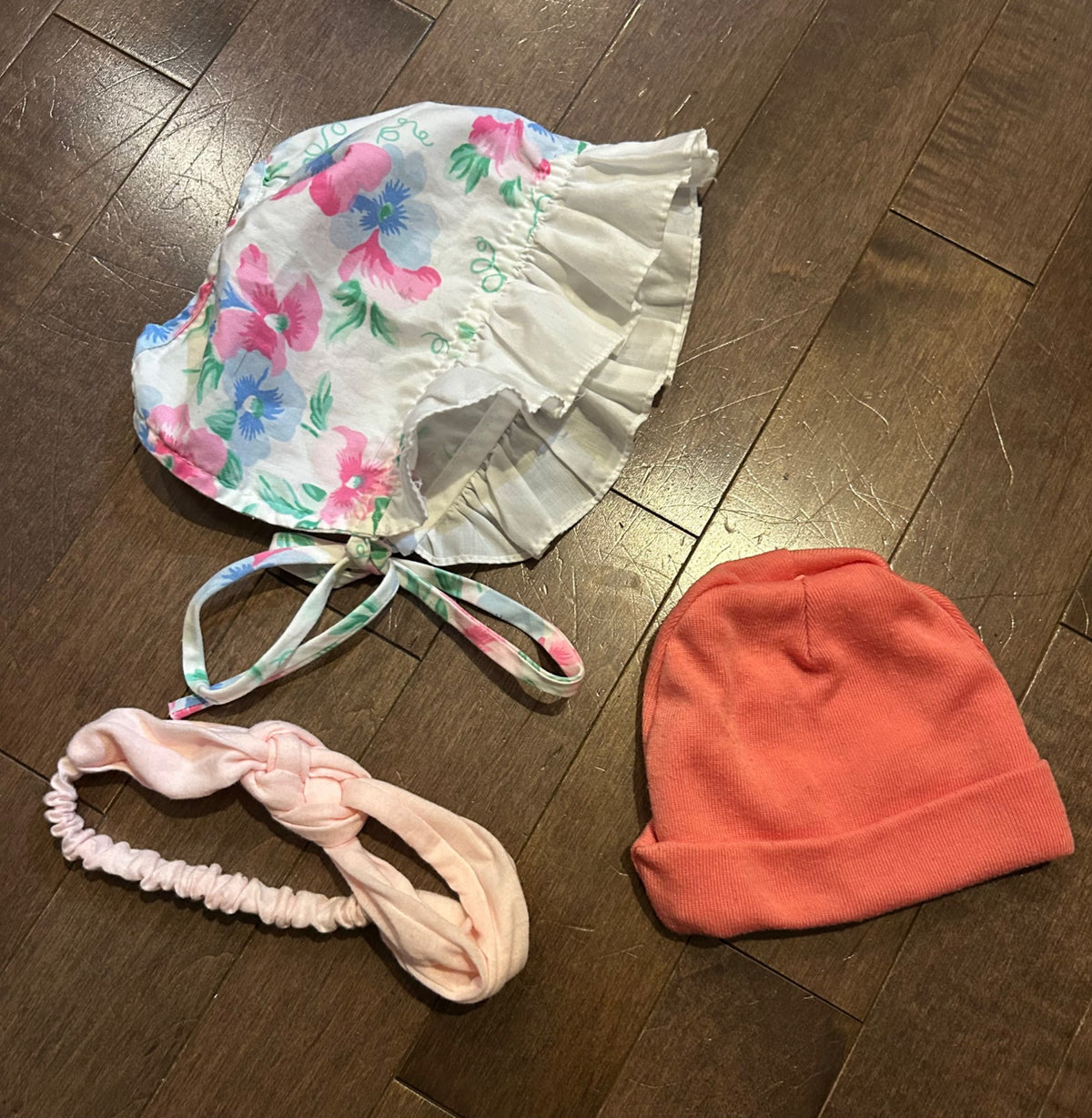 Lot of baby girl bows and hairbands