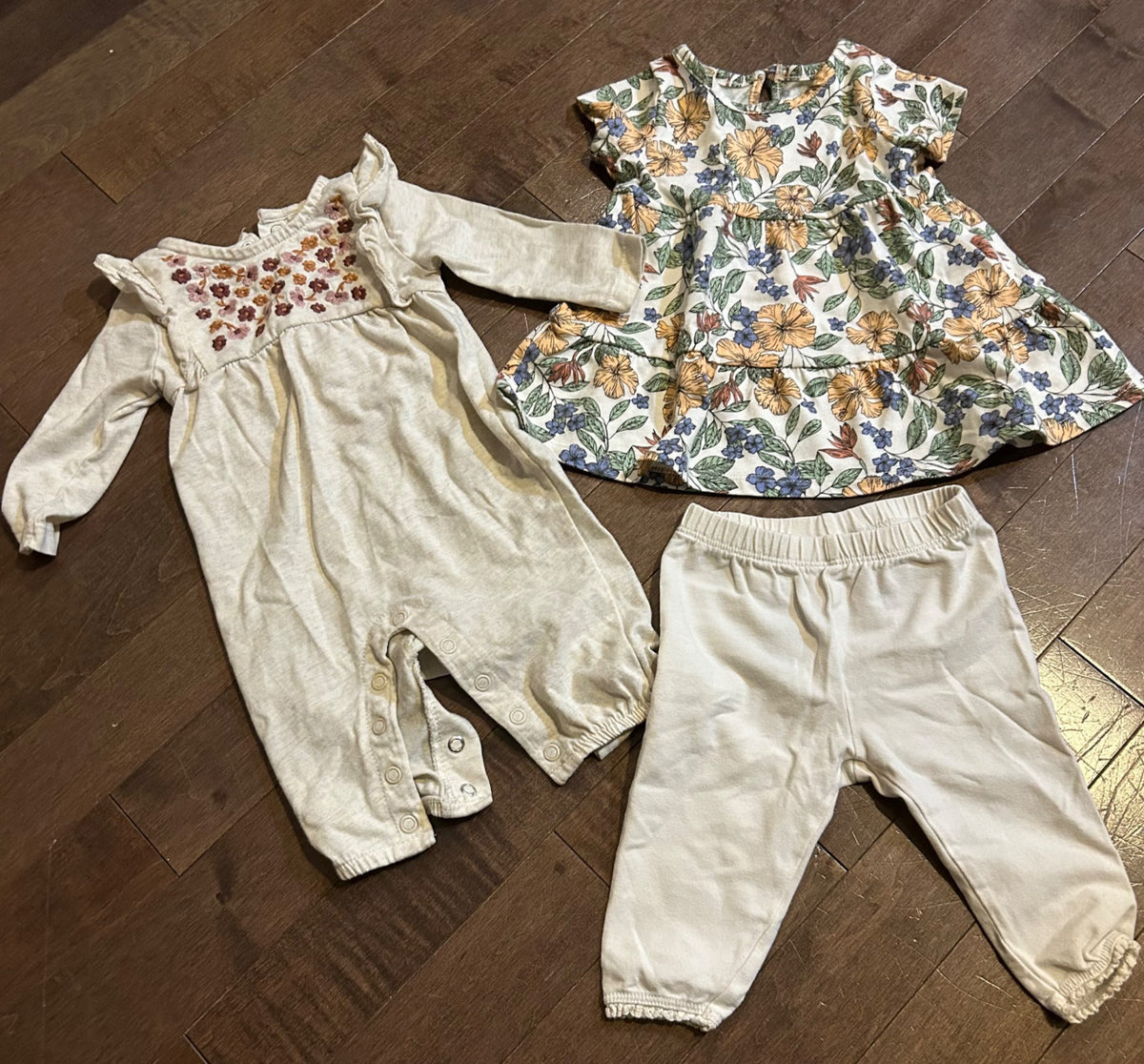 3-6m outfit bundle , Kids 6 Month (3-6M)