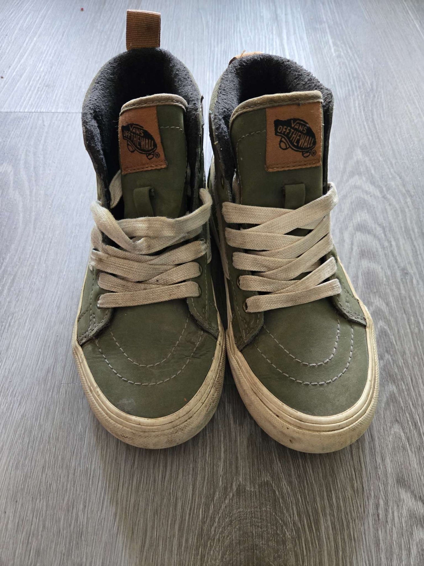 Vans MTE, Shoes 2.5 (Kids:4-8yr)