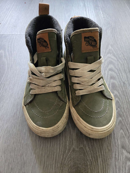 Vans MTE, Shoes 2.5 (Kids:4-8yr)