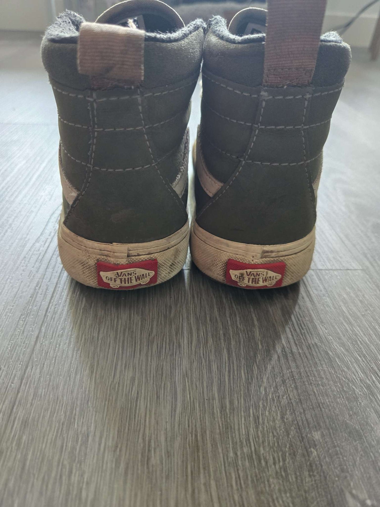 Vans MTE, Shoes 2.5 (Kids:4-8yr)