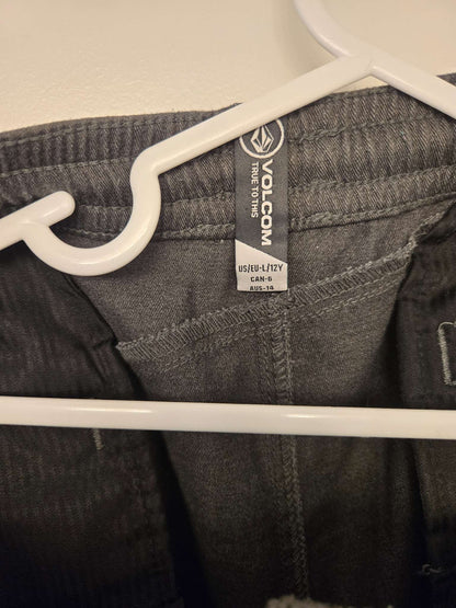 Volcom chino shorts (charcoal), Kids 12