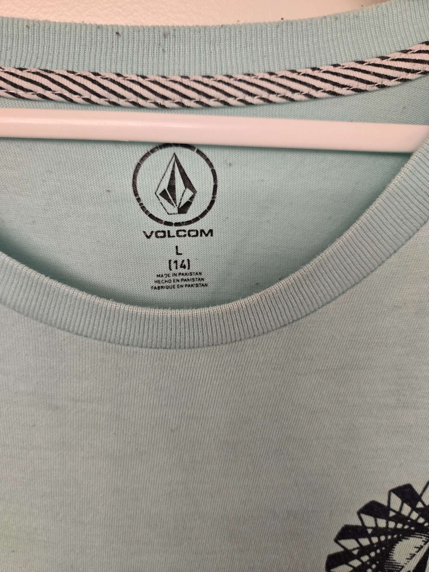 Volcom tee (4) Large, Kids 16