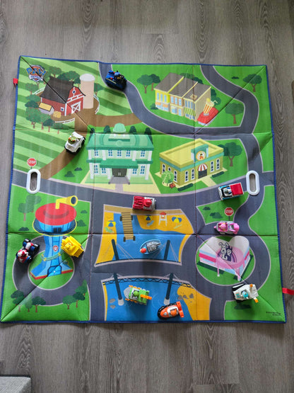 Paw patrol adventure bay car mat/storage set