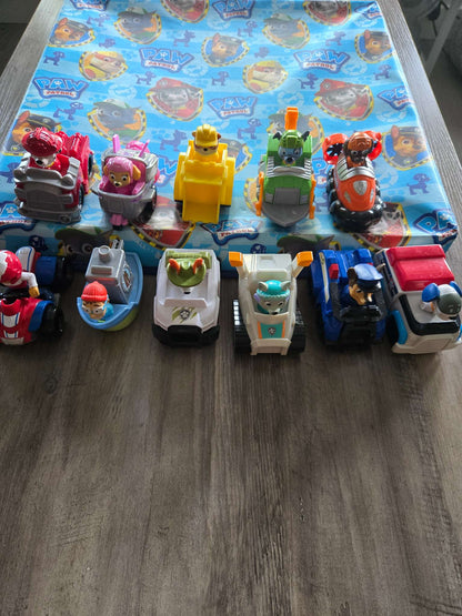 Paw patrol adventure bay car mat/storage set
