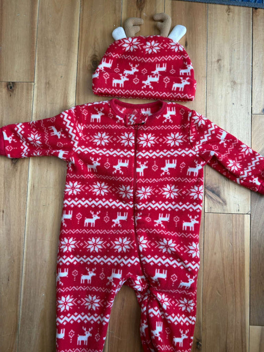Joe Fresh Reindeer Fleece Sleeper and Toque 6-12 M, Kids 9 Month (6-9M)