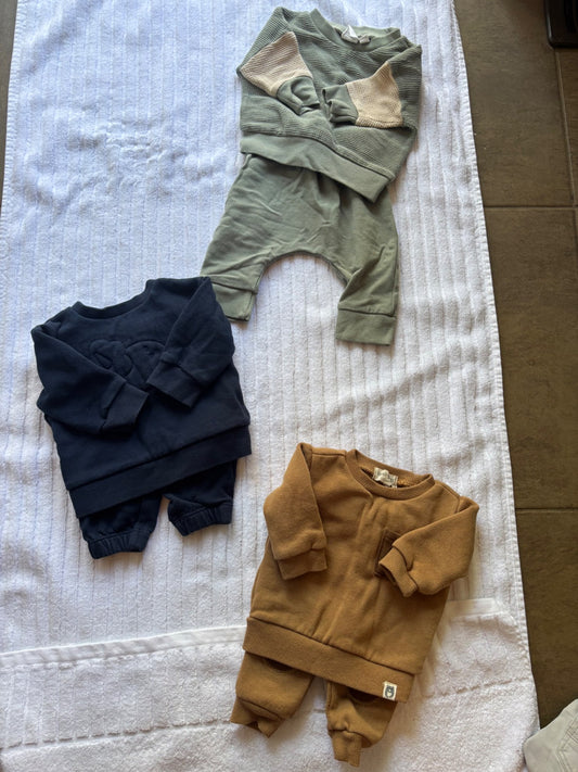 3 sweatsuits , Kids 3 Month (0-3M)