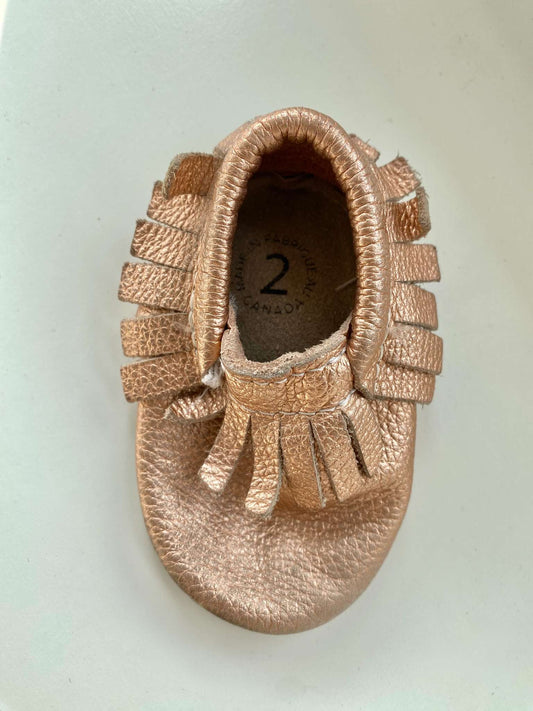 Rose Gold Minimoc Size2 + Head Wrap + Bows x2, Shoes 2 (Baby: 0-12 mth)