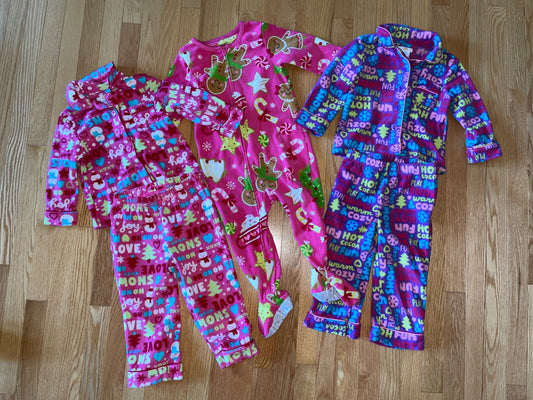 Set of 3 fleece Christmas pyjamas 2T girls , Kids 2T