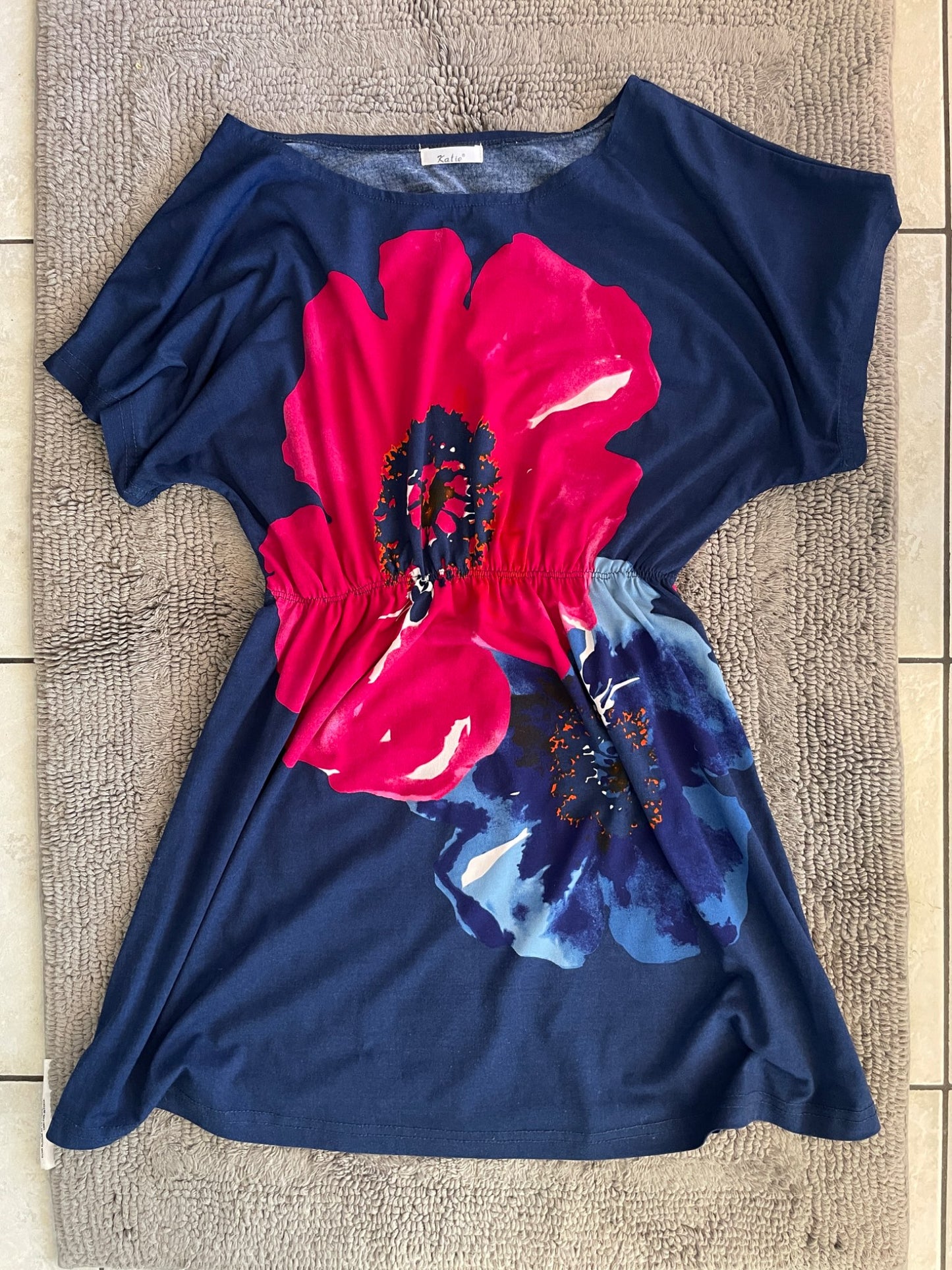 Blue/magenta floral maternity top size L , Maternity L (12-14)