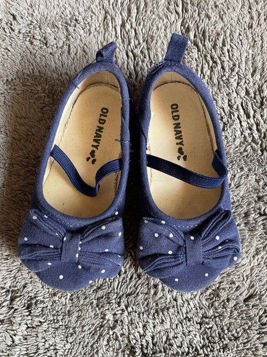 Old Navy size 7 navy blue polka dot ballet flats , Shoes 7 (Walkers:12-24 mth)