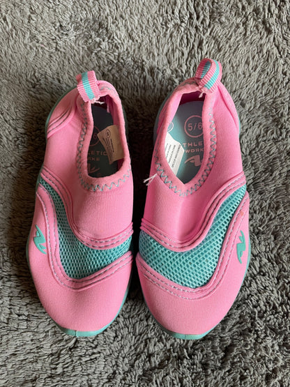 Athletic Works size 5/6 pink/blue water shoes , Shoes 5 (Walkers:12-24 mth)