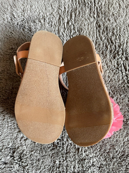 Gap size 7 pink sandals , Shoes 7 (Walkers:12-24 mth)