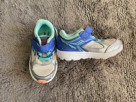 Saucony size 7 toddler girls runners , Shoes 7 (Walkers:12-24 mth)