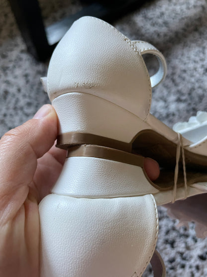 Size 6.5 toddler girl white flower girl shoes , Shoes 6.5 (Walkers:12-24 mth)