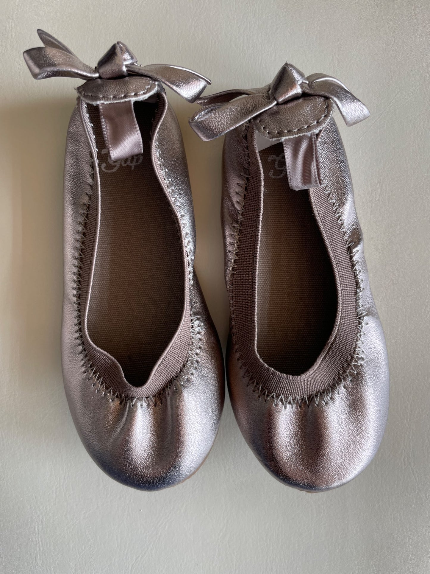 Gap size 7 toddler girls dress shoes , Shoes 7 (Walkers:12-24 mth)