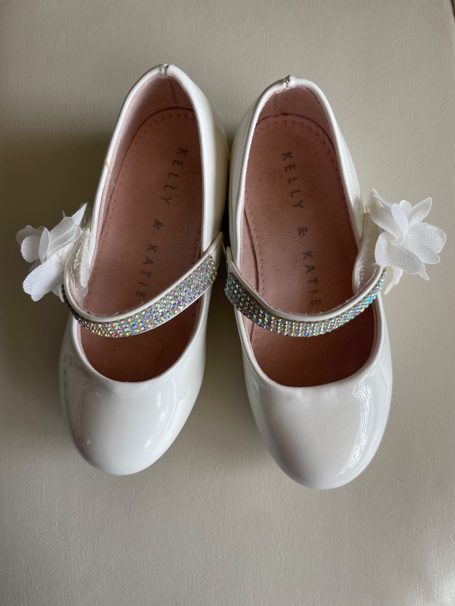White flower girl shoes size 7 , Shoes 7 (Walkers:12-24 mth)