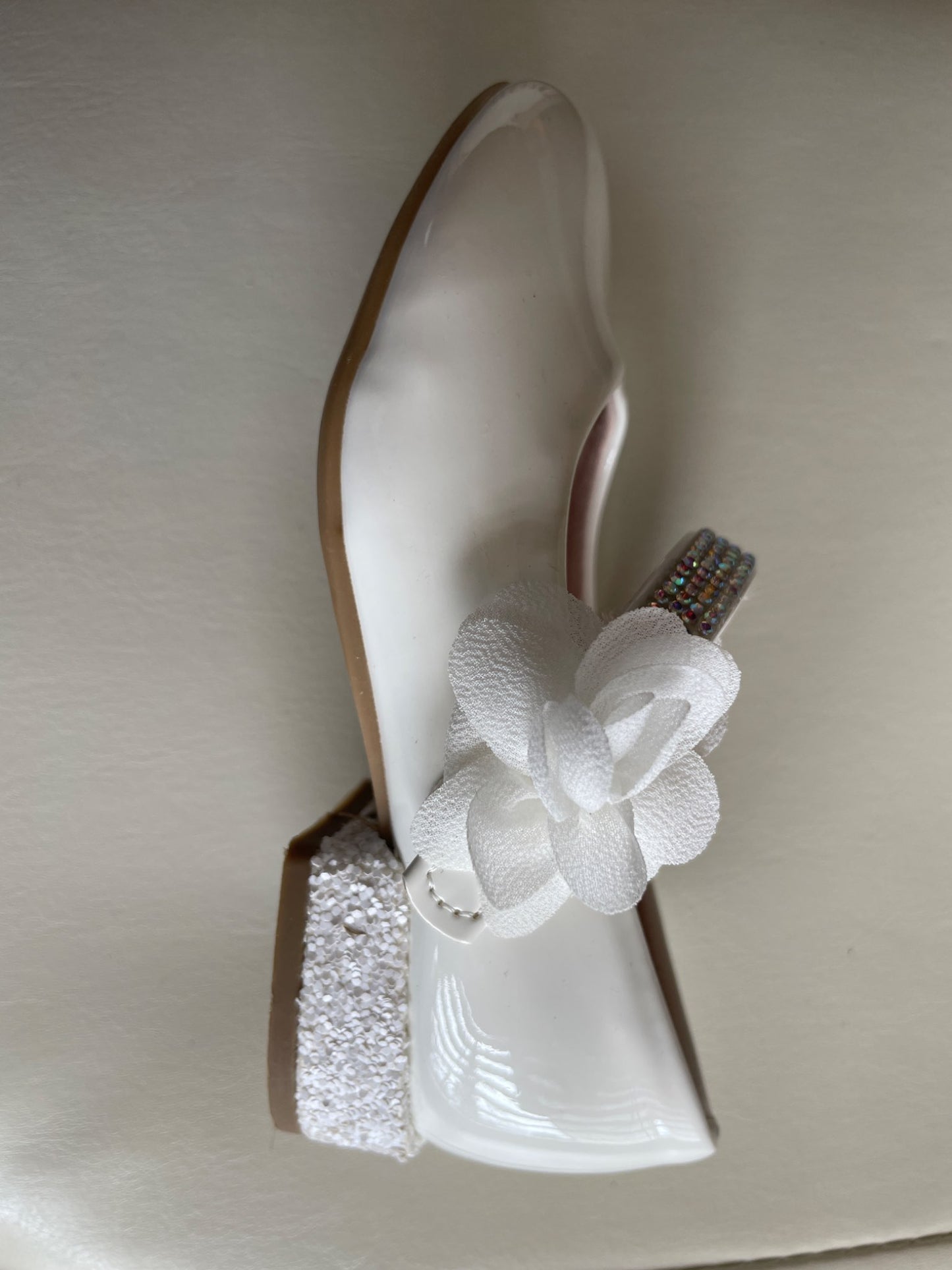 White flower girl shoes size 7 , Shoes 7 (Walkers:12-24 mth)