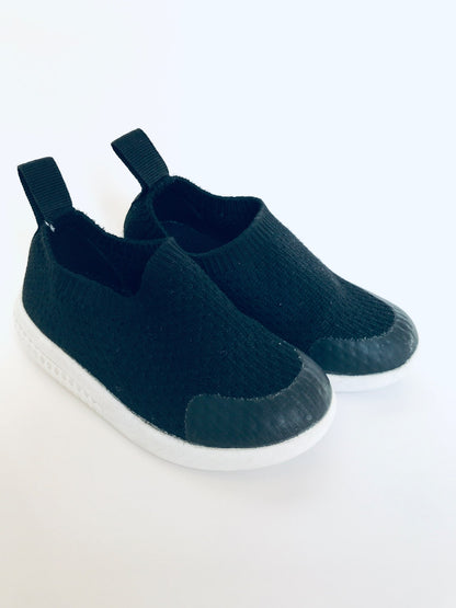 Minimoc / Heyfolks Voyager Shoes, Retails $65, Shoes 6 (Walkers:12-24 mth)