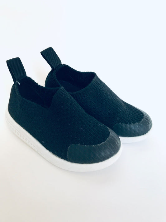 Minimoc / Heyfolks Voyager Shoes, Retails $65, Shoes 6 (Walkers:12-24 mth)