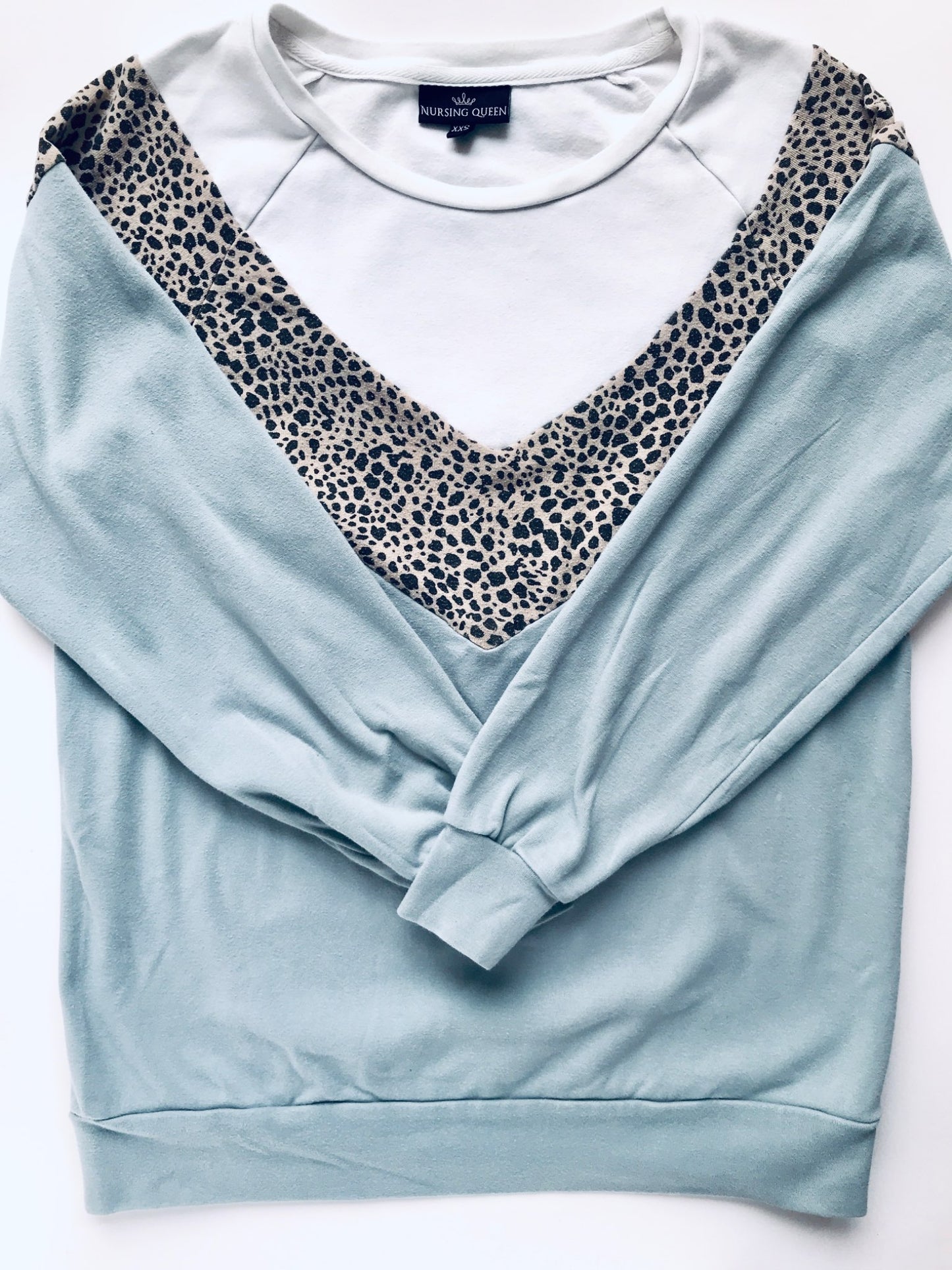 Nursing Queen Leopard Chevron Sweatshirt, Retails $71, Maternity XS (0-2)