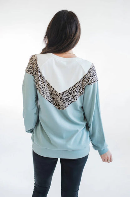 Nursing Queen Leopard Chevron Sweatshirt, Retails $71, Maternity XS (0-2)