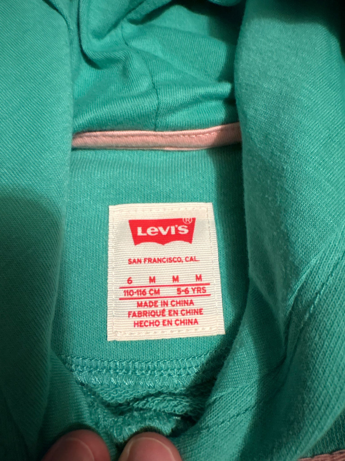 Levi’s hoodie MSRP $50, Kids 6/6X
