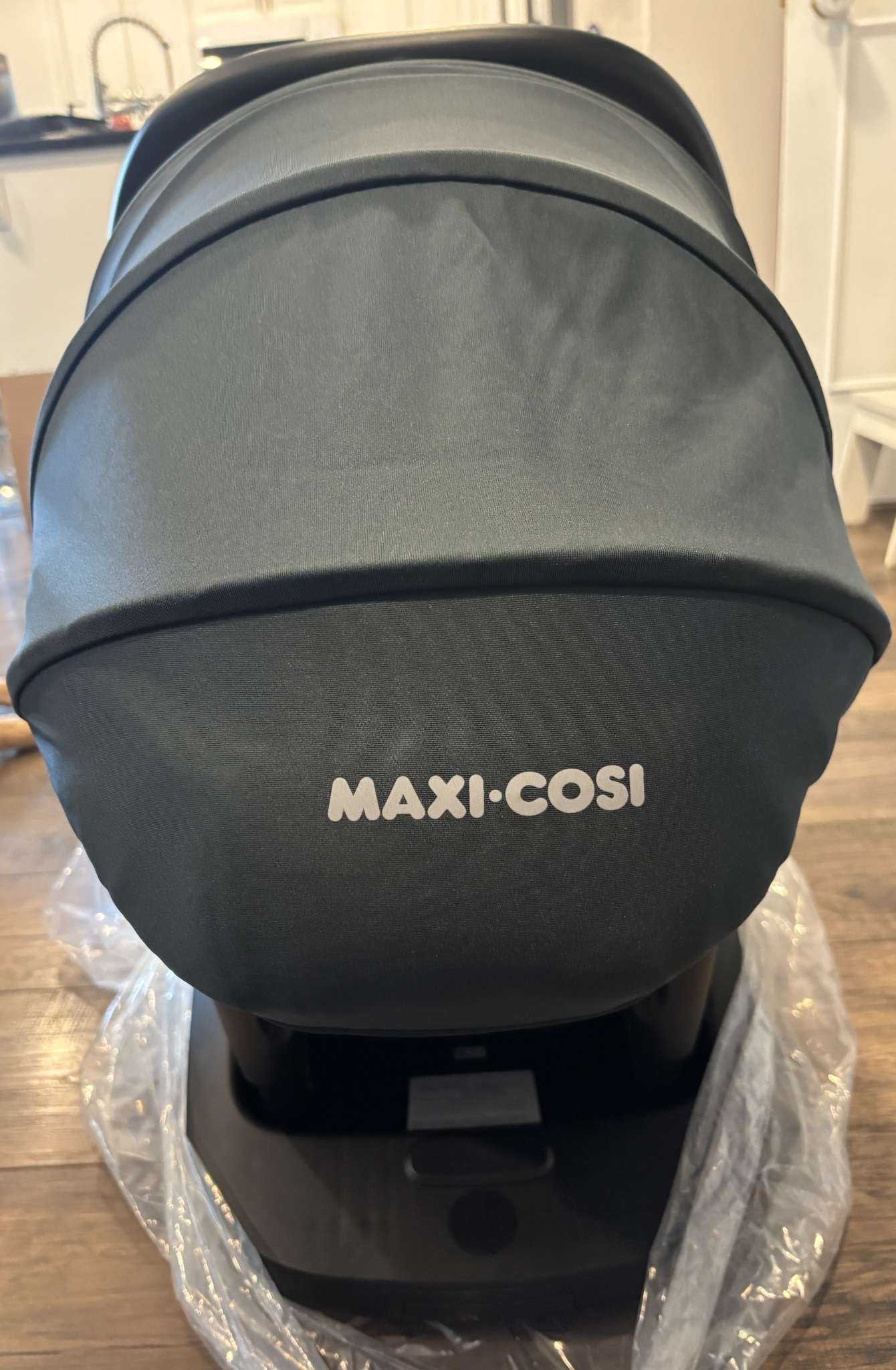 Maxi Cosi - Mico 30 Infant Car Seat with Base