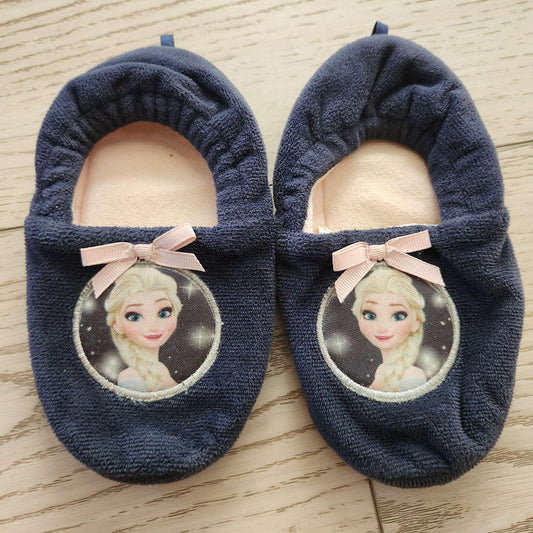Elsa slippers,  toddler size 10 - 11.5 , Shoes 10 (Toddler:2-4yr)