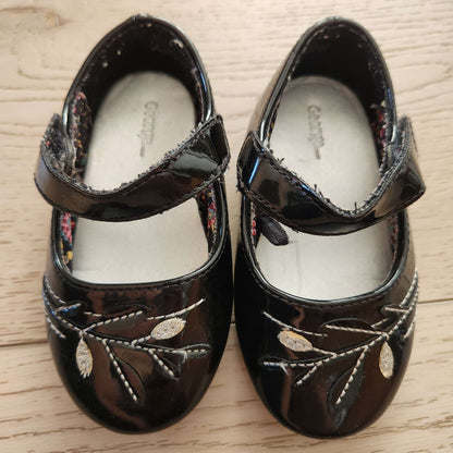 Size 4 toddler girl black dress shoes, Shoes 4 (Baby: 0-12 mth)