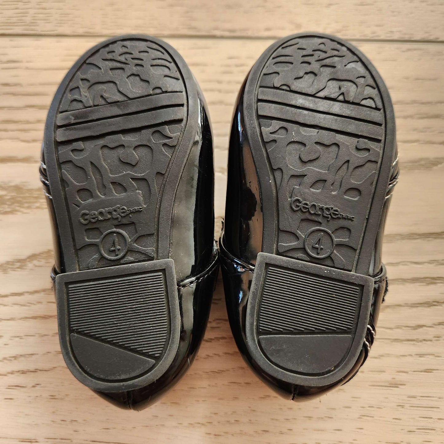 Size 4 toddler girl black dress shoes, Shoes 4 (Baby: 0-12 mth)