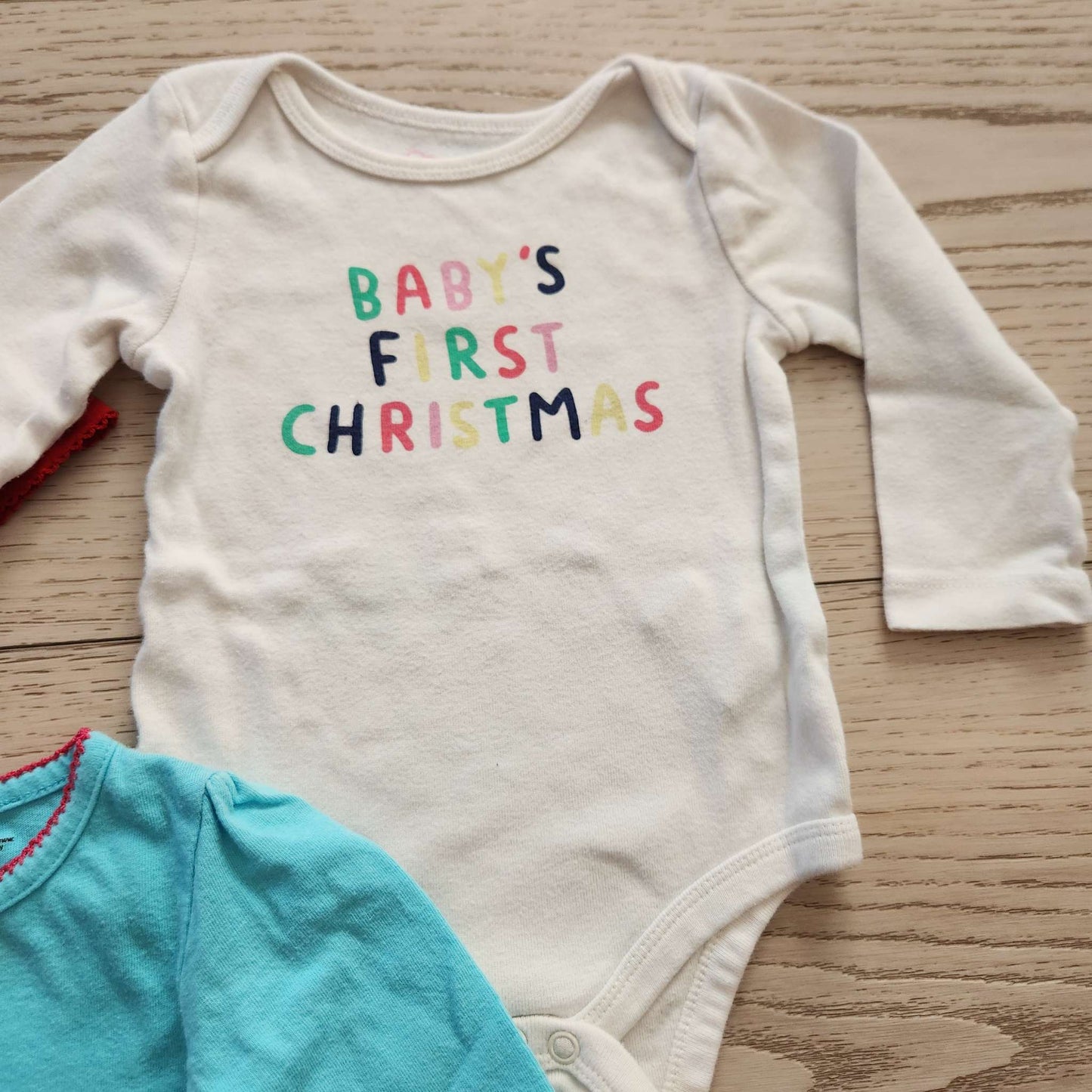 6-12/ 12 month Christmas/ Winter  onsies. Minnie Mouse onsie, Kids 12 Month (9-12M)