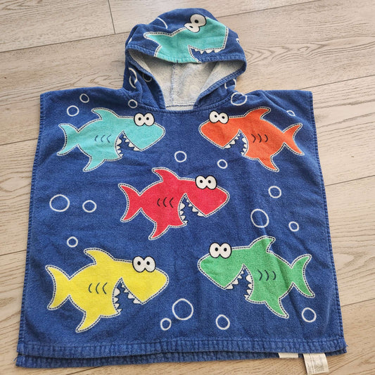 Hooded shark towel