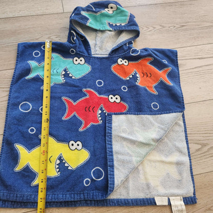 Hooded shark towel