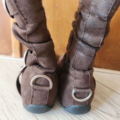 Size 5T brown boots , Shoes 5 (Walkers:12-24 mth)