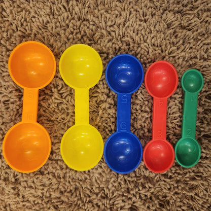 Toy measuring pots & spoons, Discovery Toys
