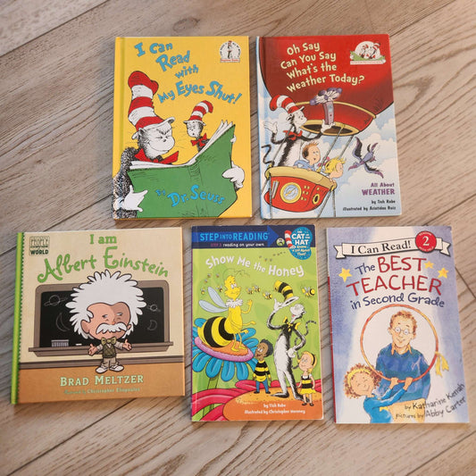 Book bundle with Dr Seuss books