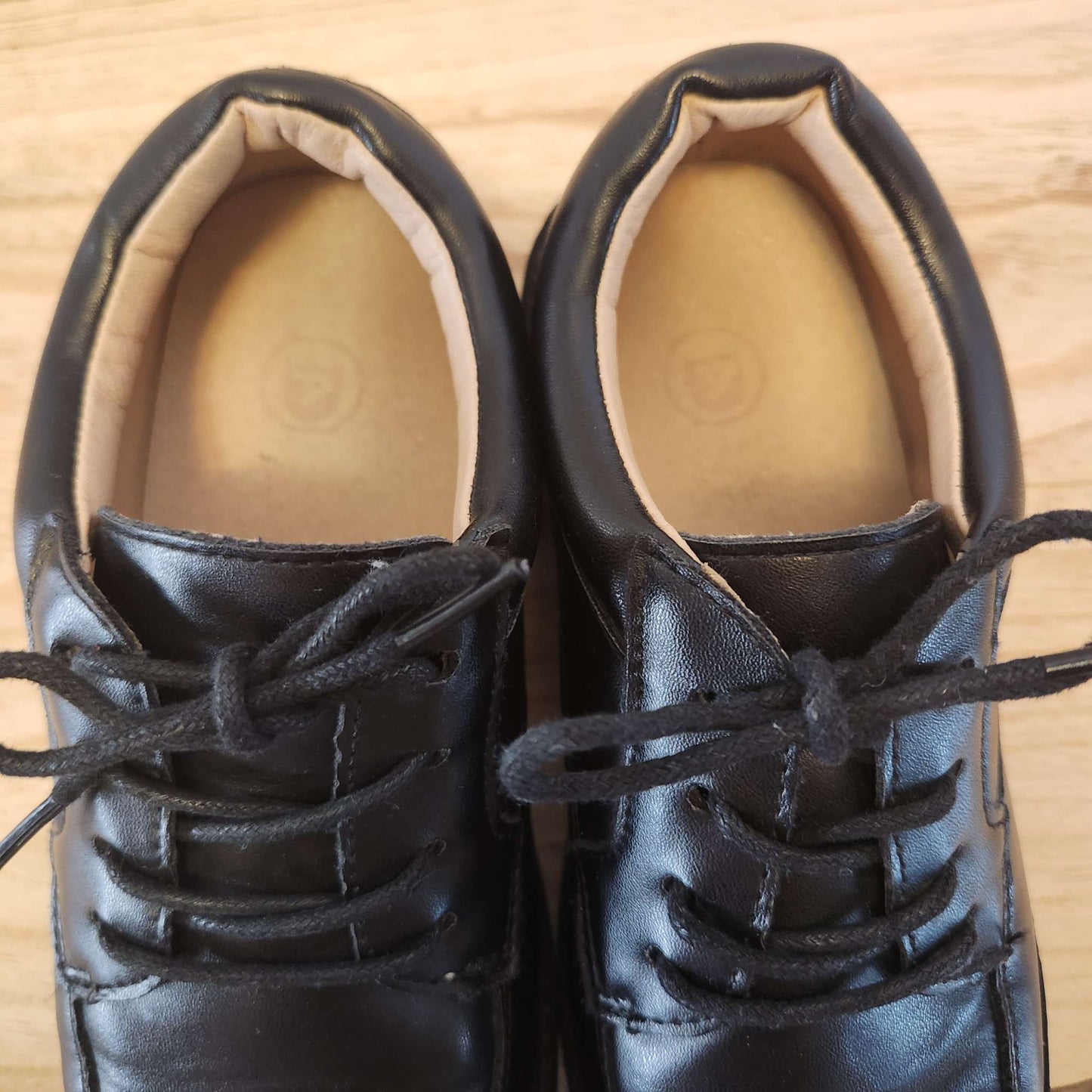 Boys black lace up dress shoes, size 4 big kid, EUC, Shoes 3 (Kids:4-8yr)