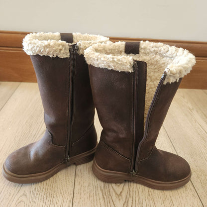 Girls size, 10T boots , Shoes 10 (Toddler:2-4yr)