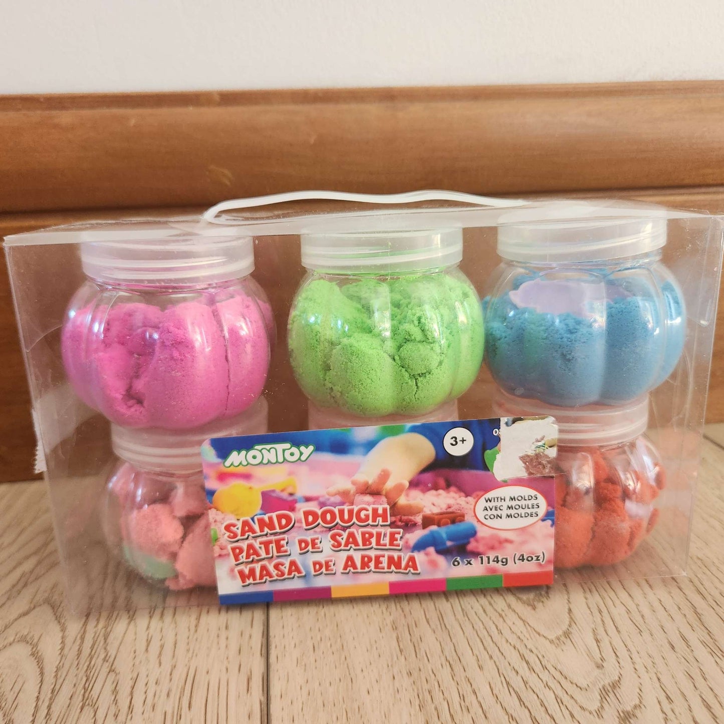 Kinetic sand