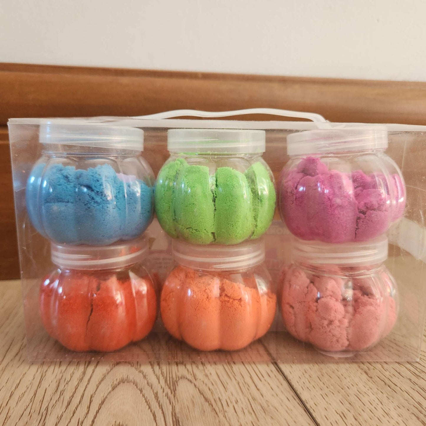 Kinetic sand