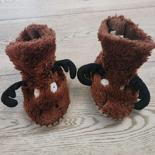 Moose slippers,  size 8-10T, Shoes 8 (Toddler:2-4yr)